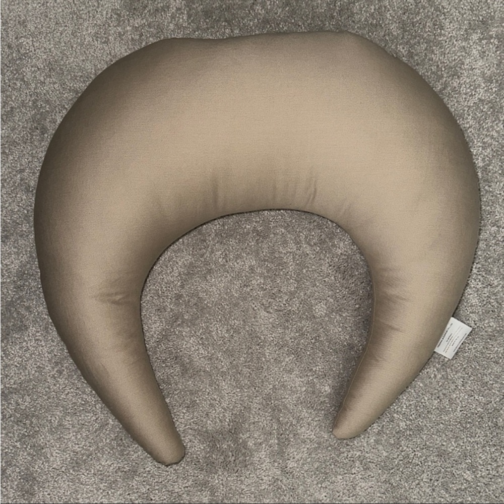 Brand new snuggle me pillow.